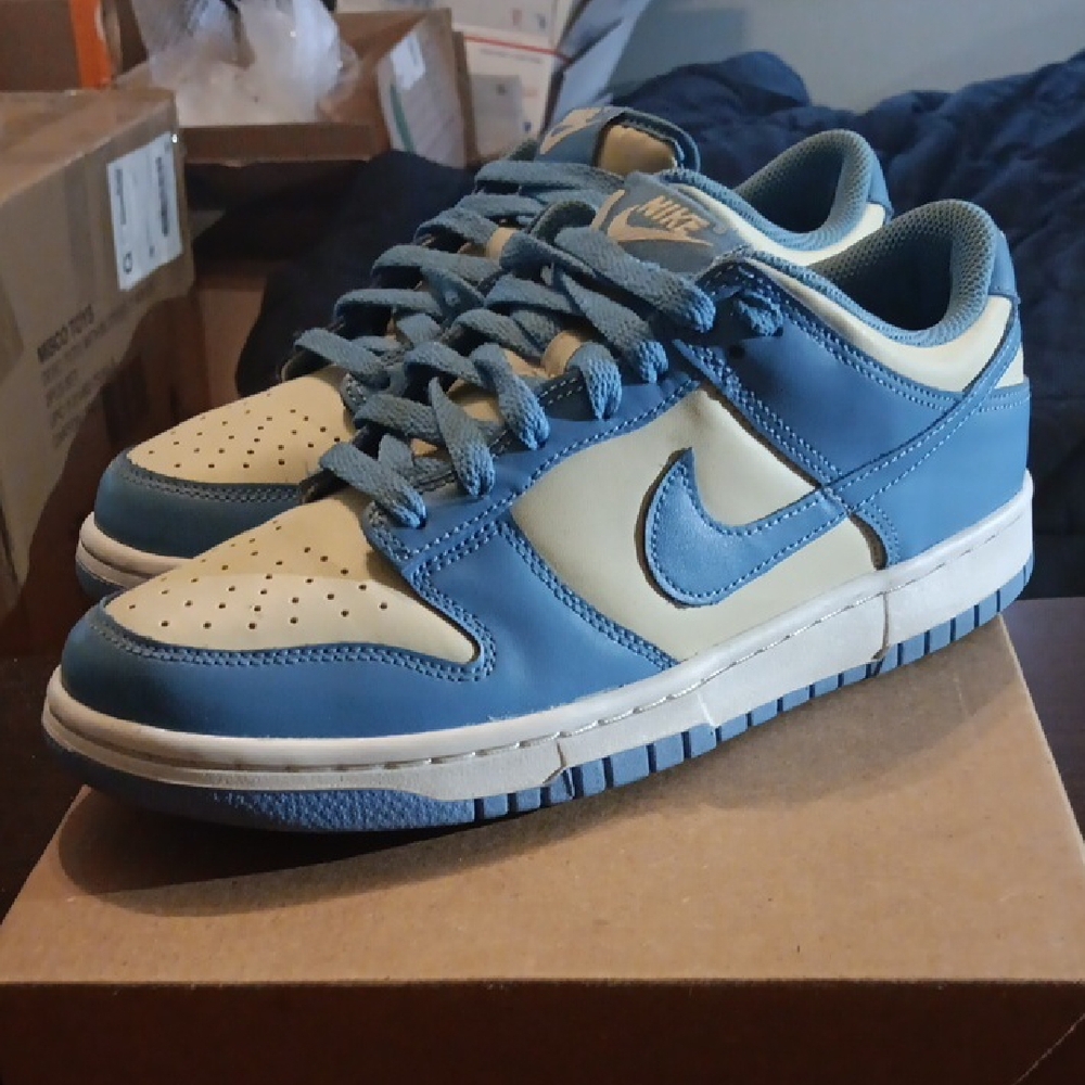 Nike Dunk Low (GS) "Blue Beyond Beach" Mens 7Y Girls 8.5 EUC - Picture 2 of 9